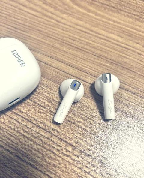 漫步者充电盒电量查看方法详解
