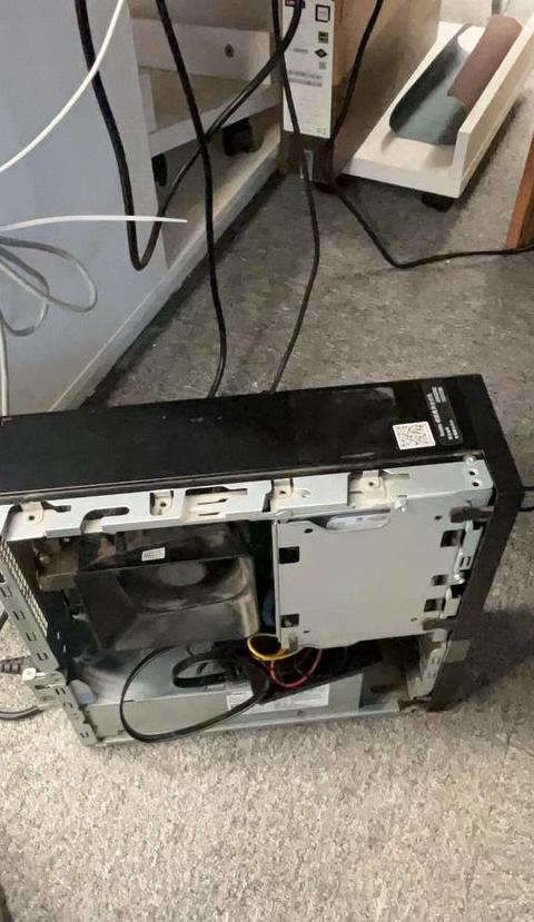 电脑开机亮一下自动关机原因及解决方法