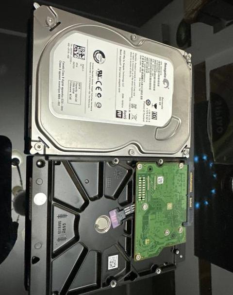 Win10系统轻松识别：固态硬盘还是机械硬盘？