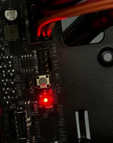 华硕主板DRAM黄灯故障排查与解决方法