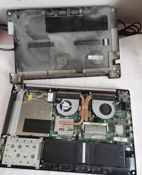 安装SSD重装系统后机械硬盘消失解决攻略