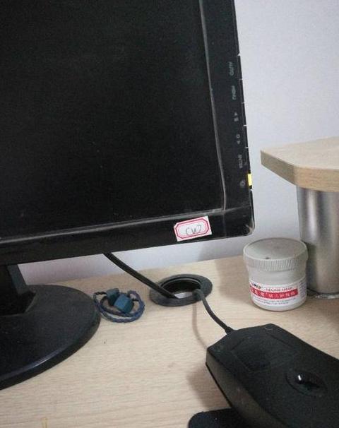 电脑黑屏故障排查指南